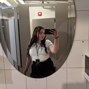 Meet your Posher, Hailey